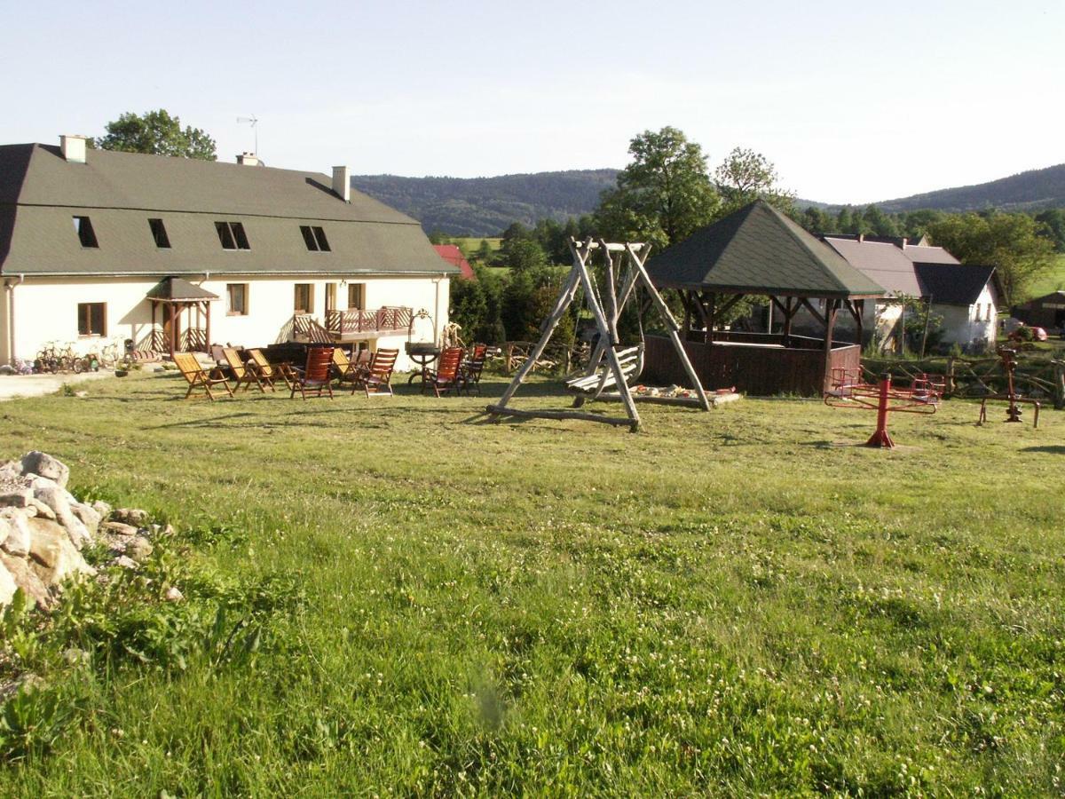 Agroturystyka Leszczynowy Dworek Ponikwa  Kültér fotó