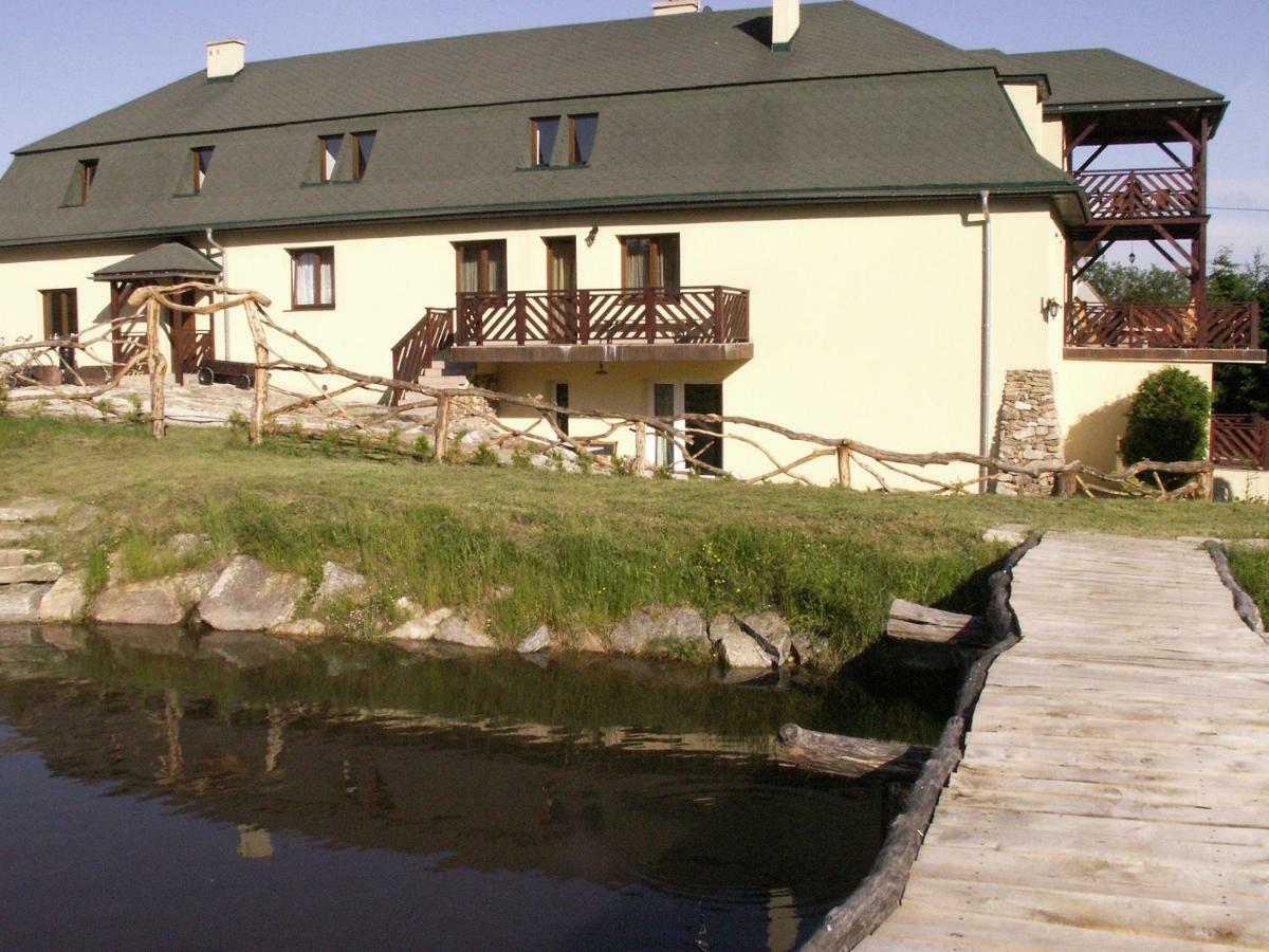 Agroturystyka Leszczynowy Dworek Ponikwa  Kültér fotó